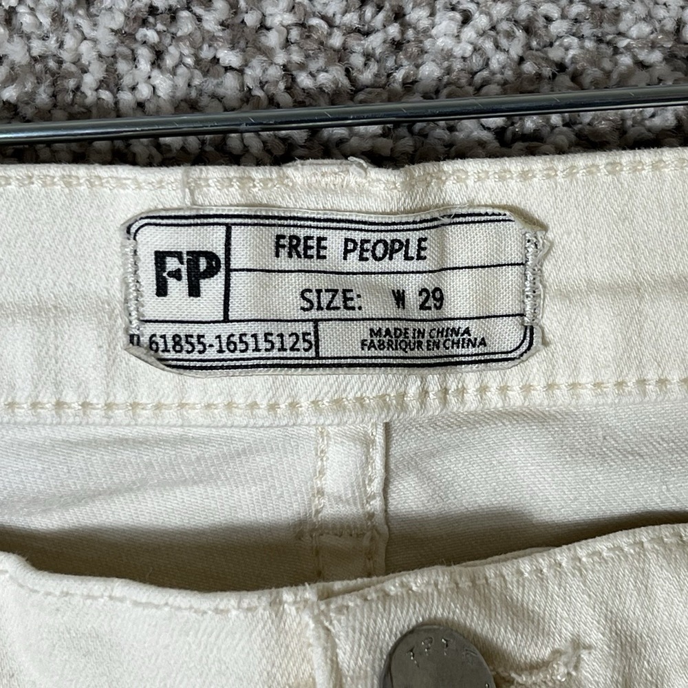 Free People High Rise Jeans Size 29 Embroidered Flower Print Button Skinny - Picture 3 of 7
